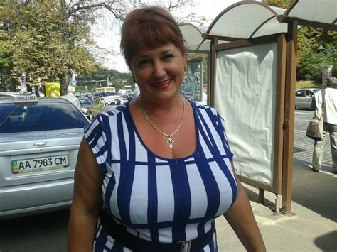 Pin By Sowizdrza Z Sosnowic On Mature Plus Size Mature Women Women