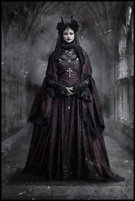Pin By Lisa Quinlan On Creepy Girls ‍♀️ Vampire Masquerade Goth