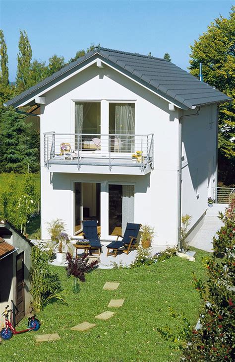 Manchmal kann man eine garage auch ohne baugenehmigung bauen, es kann sogar eine bauanzeige reichen. Bauen auf schmalem Grundstück - Wohnen