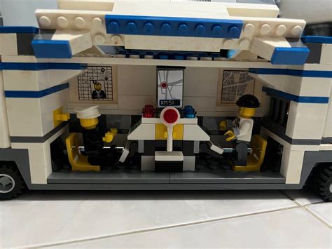 Lego City Police Command Centre 7743 Hobbies And Toys Toys And Games On