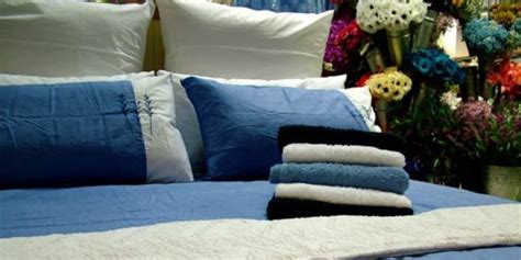 Removing stains from your mattress. Removing blood and other Stains from Bedding and clothing ...