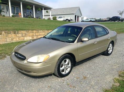 Find Used 2000 Ford Taurus Se Nice Clean Car In Union West Virginia