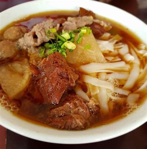 Kah hiong ngiu chap, kota kinabalu, bahagian pantai barat, sabah, malaysia 4.5. Beef Noodle soup of Kah Hiong Ngiu Chap at Lutong Miri ...