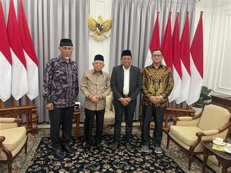 Temui Wapres Bersama Rektor Unp Gubernur Mahyeldi Usulkan Pengembangan