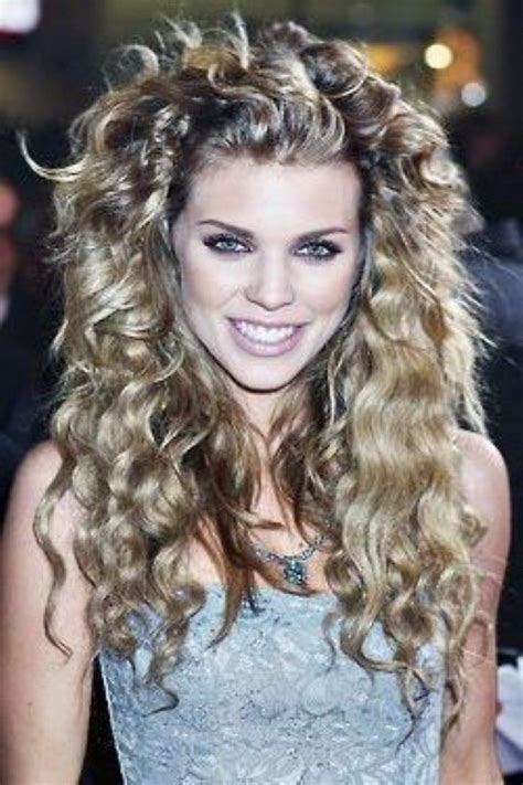 This style, however, is a bit more reserved and classical. Pin on Hairstyles