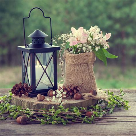 11 Ways To Decorate Your Home With A Tree Stump