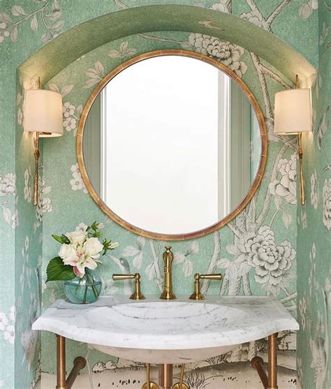 Andreaさんはinstagramを利用しています This Pretty Powder Room By
