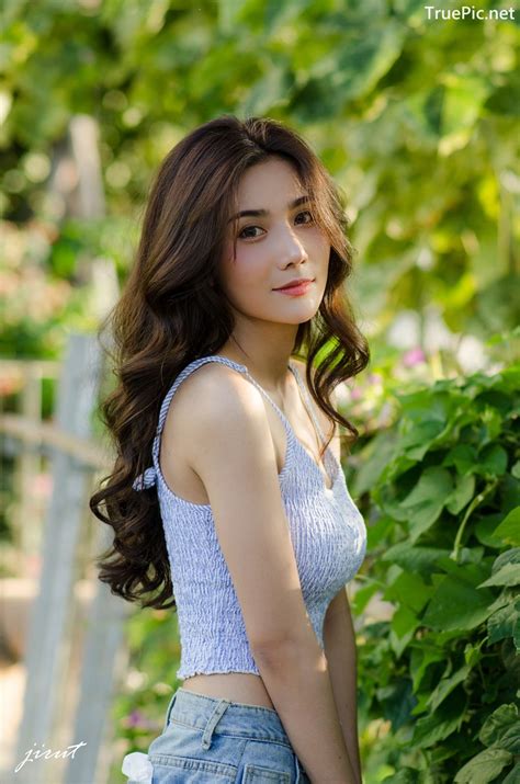 thailand model baiyok panachon cute white crop top and short jean