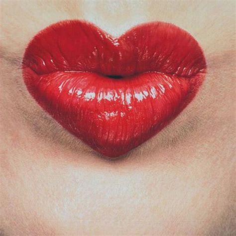 Why You Must Avoid Girls With Heart Shaped Lips