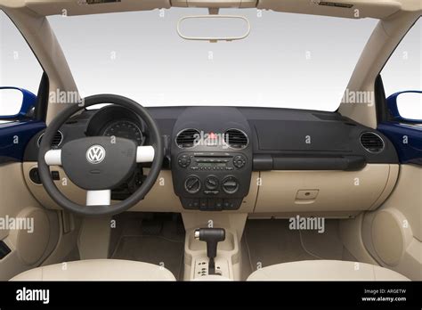 2007 Volkswagen New Beetle Convertible 25 In Blue Dashboard Center
