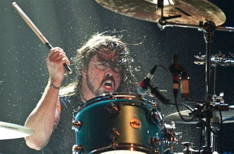 10 Best Famous And Greatest Drummers Of All Time Siachen Studios