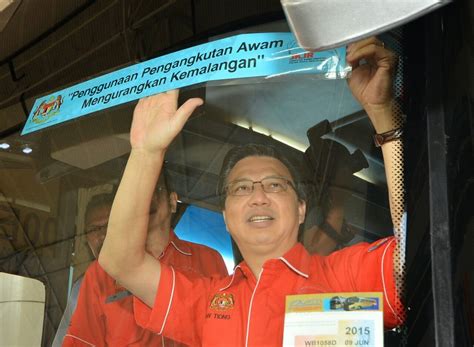 Born 13 october 1961) is a malaysian politician who had served in the cabinet of malaysia as minister of transport from 27 june 2014 to 10 may 2018. "Nyawa Dihargai, Selamat Ke Destinasi, Kemeriahan Dirasai ...