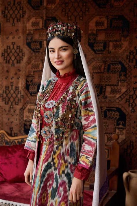 Traditional Clothing From The World Traditional Outfits National Clothes Uzbek Clothing