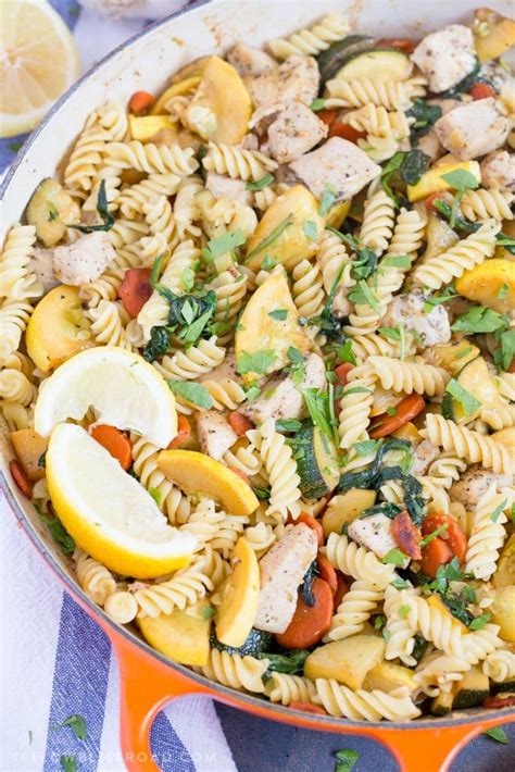 Also, all of the components of this meal prep (chicken, sweet potatoes and broccolini) pair really well with most, if not all, salads. Lemon Garlic Chicken and Vegetable Pasta | Recipe | Vegetable pasta, Pasta, Pasta dinners