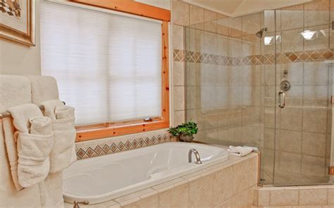 Interior Designed Bathrooms Get Wonderful Bathing Experience