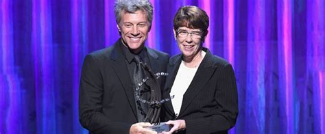 Bjci Jon Bon Jovi Premiato Col Clinton Global Citizen Award