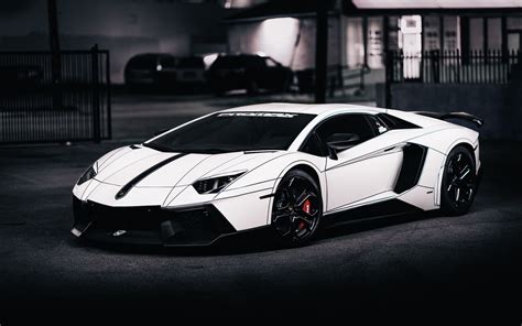 Fonds Décran Aventador Lp700 4 Supercar Lamborghini Blanche Dans La