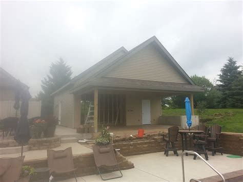 My biggest experience in dealing with amish craftsmanship in pole building construction came on a horse stall. Garages and Pole Barns - Amish Contractor