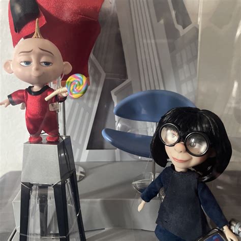 Disney Pixar Designer Collection Edna Mode And Jack Jack W C O A Incredibles 2 Ebay