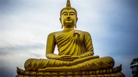 Ten lines on world buddhist flag day 2021. Buddha Purnima, Vesak Day 2021 India, Essay, Speech, Article