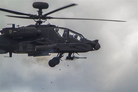 Us Army To Buy Additional M230 Automatic Guns For Apache Helicopters