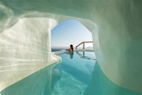 11 Best Cave Hotels In Santorini With Swim Up Pool Views 2024