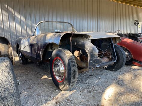 1960 Chevrolet Corvette Likely Sitting For Decades Is A Rough C1 Ready