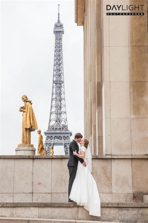 Wedding Pictures At The Eiffel Tower