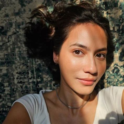 potret selfie pevita pearce pamer rambut keriting makin cantik ya okezone lifestyle