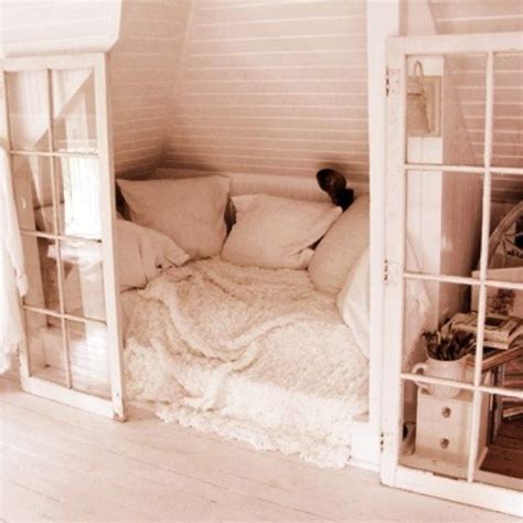 Yes Bed In Closet Cozy Places Home Cozy Nook Room Inspiration