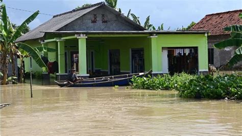 Banjir Bekasi Mulai Surut BPBD Jabar Terus Pantau Kebutuhan Dasar Warga Terdampak