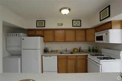 Newark, de 1 bedroom apartments for rent. Cavalier Country Club Apartments