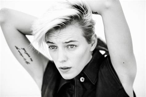 Erika Linder The Model Who Isn T Scared To Dive In