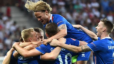 Euro 2016 Iceland Shocks England In Historic Upset Cnn