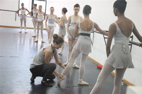 Bailarina Do Bolshoi Realiza Workshop Em Curitiba