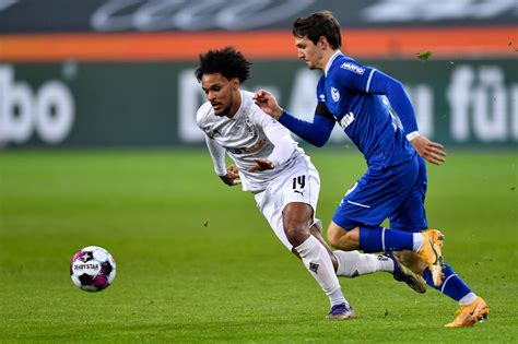 Borussia Mönchengladbach Marco Rose Gibt Bei Valentino Lazaro Entwarnung