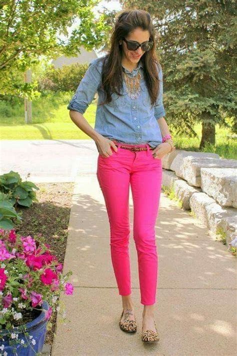 Pin By Amanda Yates On Moda Pink Pants Outfit Hot Pink Pants Fashion