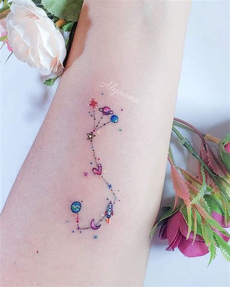 Tatuaje Constelación Escorpio Signo del Zodiaco por Alynana Tattoos