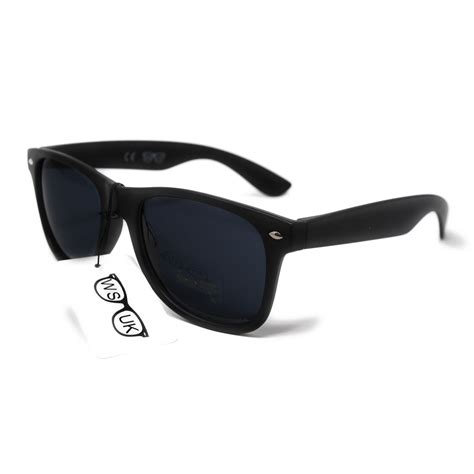 black lens classic sunglasses style unisex shades uv400 protective mens ladies black buy