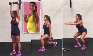 Pregnant Crossfit Trainer Revie Shulz Shares Her Exercise Routine Video