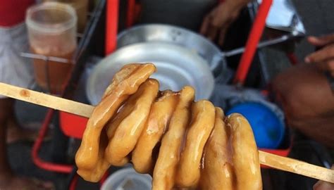 Mar 21, 2020 · siopao is a popular filipino snack. Filipino Snack: Pishbol -- Street Food of the Philippines!