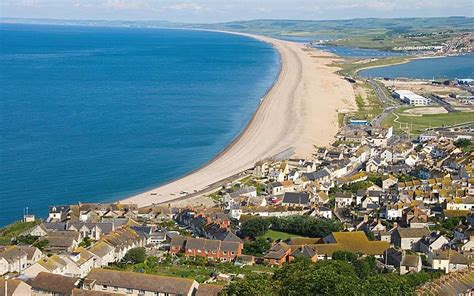 Father Drowns Rescuing Child In Distress Off Chesil Beach Telegraph