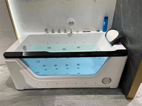 1700mm Fiberglass Whirlpool Bathtub Acrylic Hydromassage Surfing
