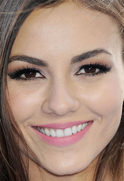 Close Up Of Victoria Justice At The 2015 Mtv Movie Awards Victoria