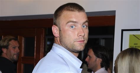 Check spelling or type a new query. Artur Boruc sprzedał dom i stracił prawie milion euro ...