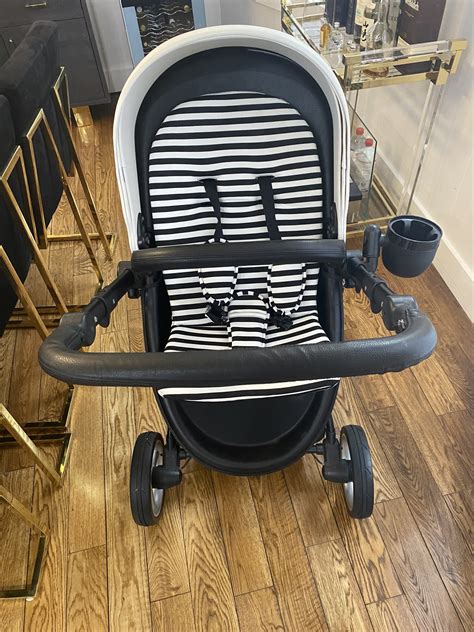 Nearly New Mima Xari Stroller — Furniture Matchmaker