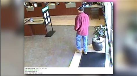 Police Seeking Suspect In Meridian Bank Robbery Ktvb Com