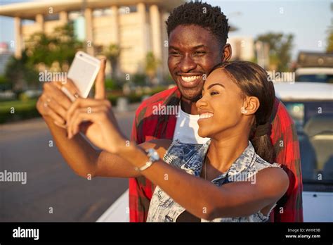 Samrtphone Africa Hi Res Stock Photography And Images Alamy