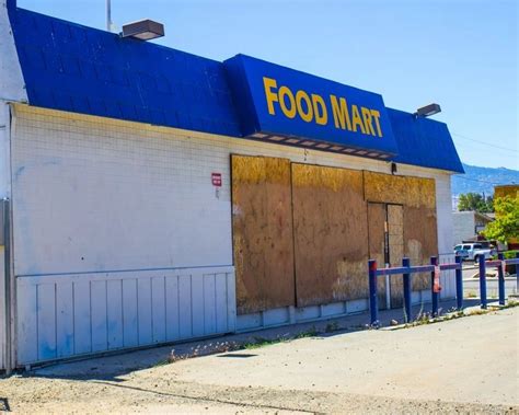 What Really Happens When A Grocery Store Opens In A Food Desert