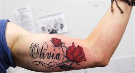 48 Tatuajes Que Te Harán Desear Tener Un Nombre En La Piel